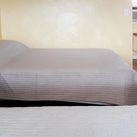 The Budget Inn Palatino Bridge Экстерьер фото